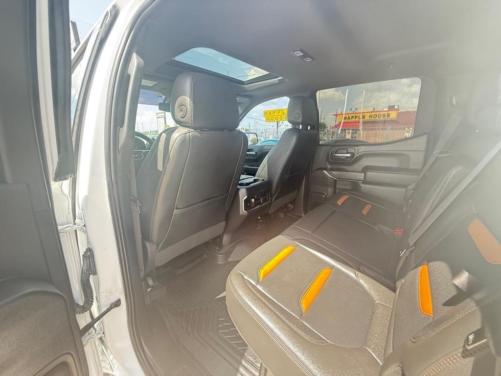 GMC Sierra 1500 Limited 4WD Crew Cab 147" AT4 2022
