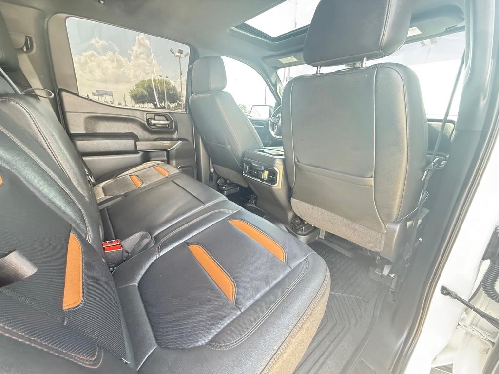 GMC Sierra 1500 Limited 4WD Crew Cab 147" AT4 2022