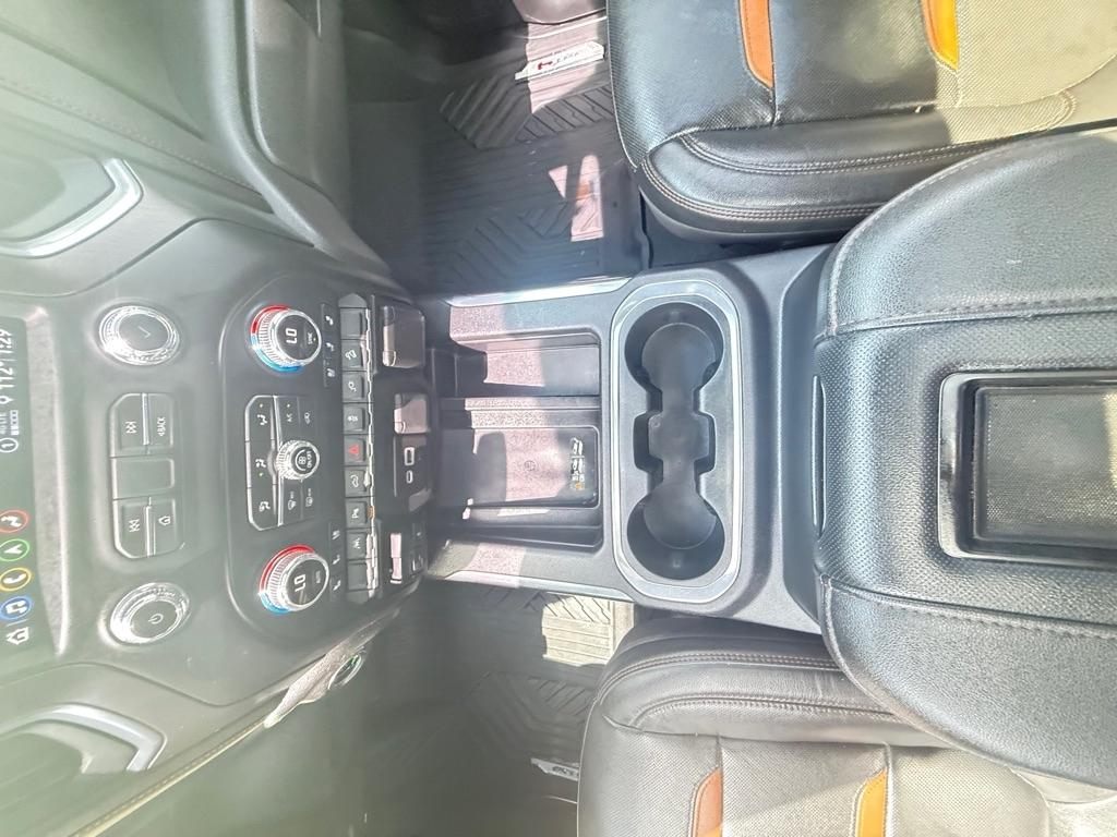 GMC Sierra 1500 Limited 4WD Crew Cab 147" AT4 2022