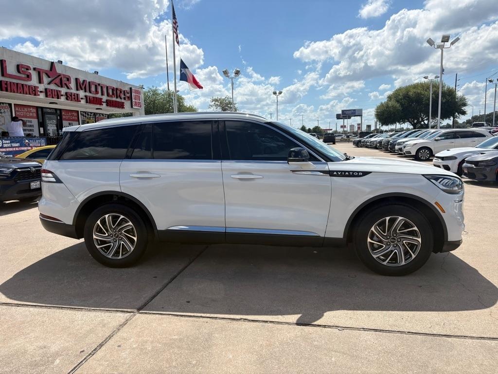 Lincoln Aviator Standard AWD 2023