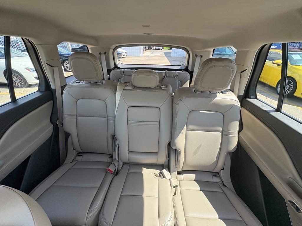 Lincoln Aviator Standard AWD 2023