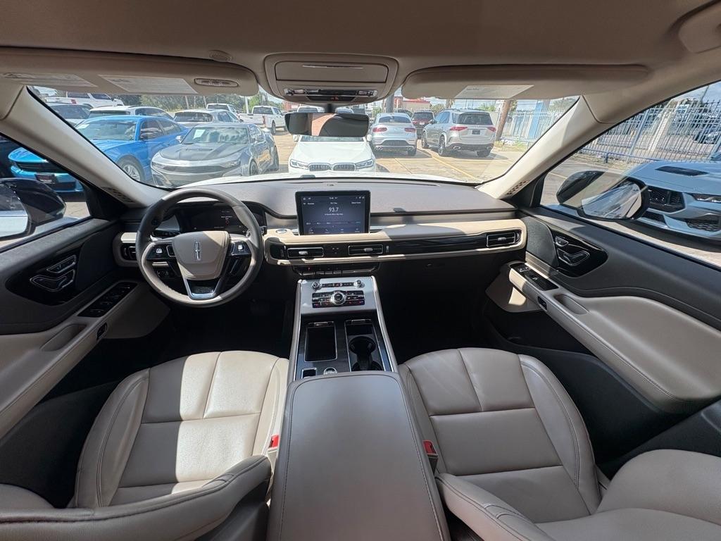 Lincoln Aviator Standard AWD 2023