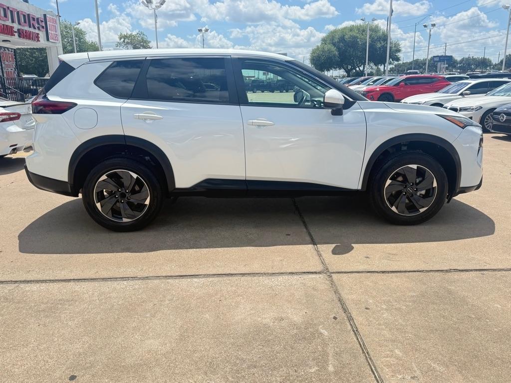 Nissan Rogue SV 2024