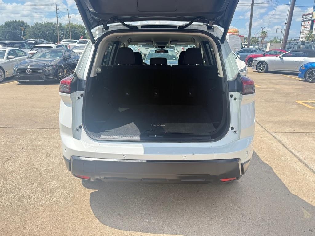 Nissan Rogue SV 2024