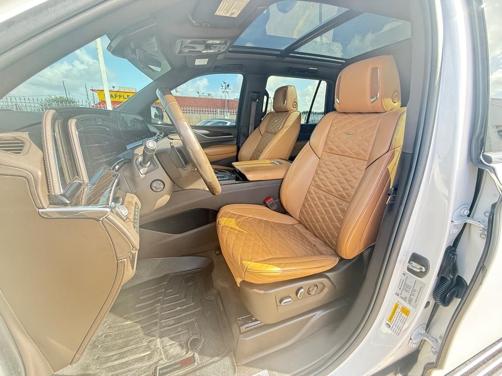 Cadillac Escalade Premium Luxury AWD 2022