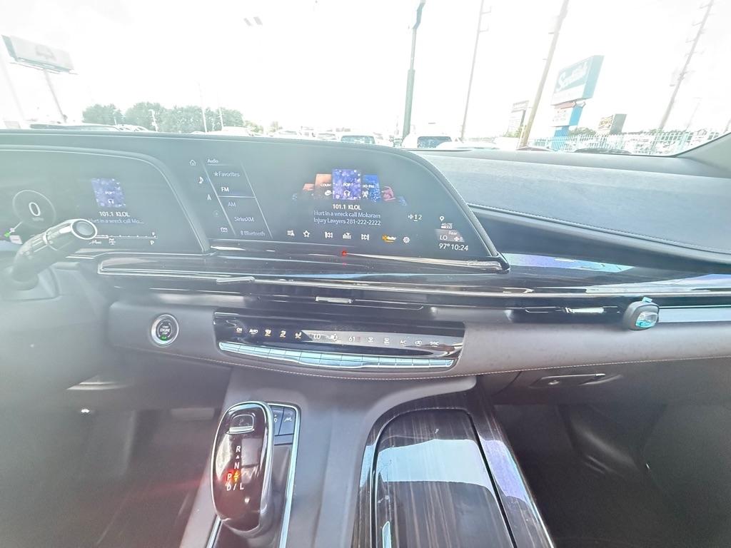 Cadillac Escalade Premium Luxury AWD 2022