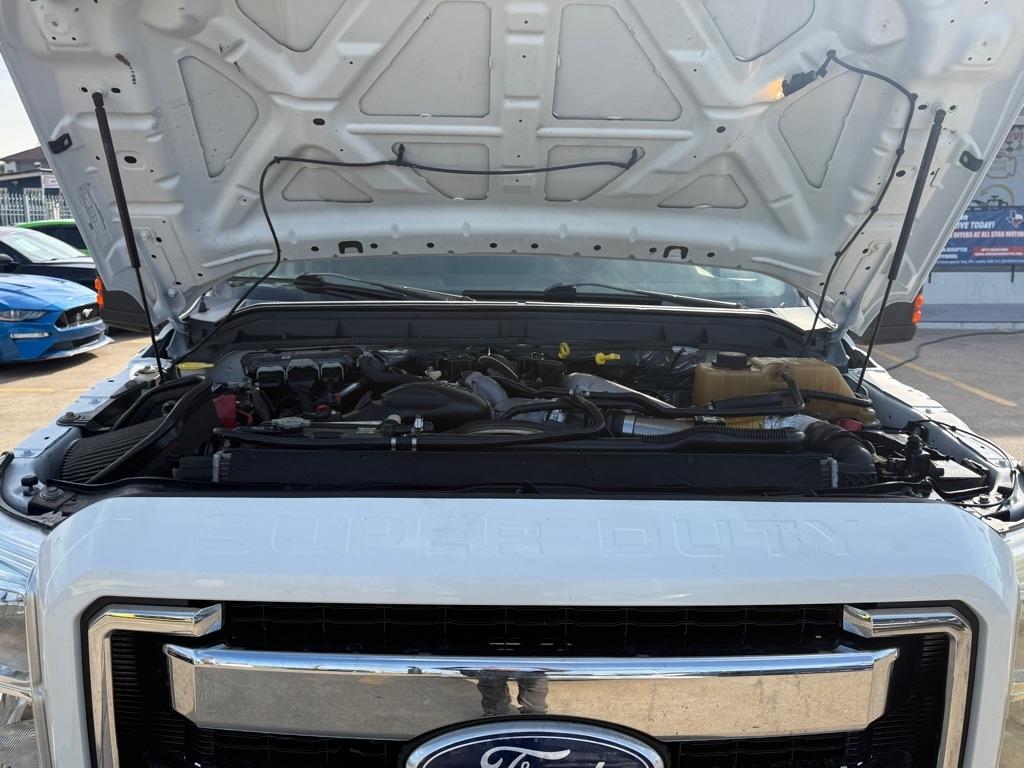 Ford F-350 SD XL Crew Cab Long Bed DRW 4WD 2011