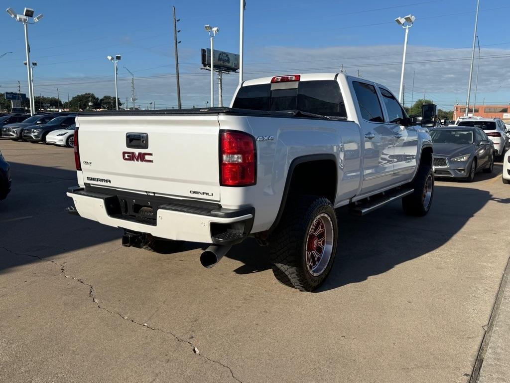 GMC Sierra 2500HD Denali Crew Cab 4WD 2019