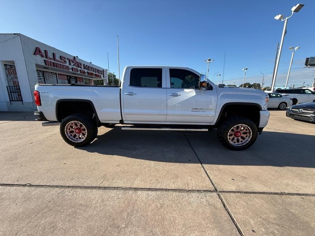 GMC Sierra 2500HD Denali Crew Cab 4WD 2019