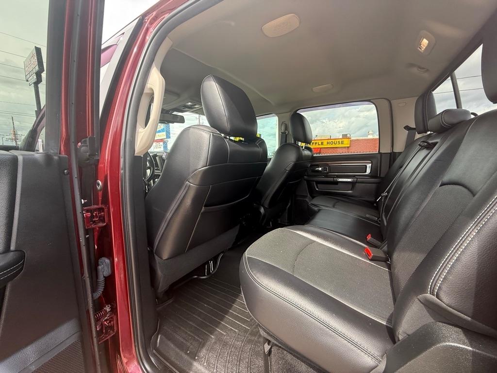 RAM 2500 Laramie 4x4 Crew Cab 6'4" Box 2017