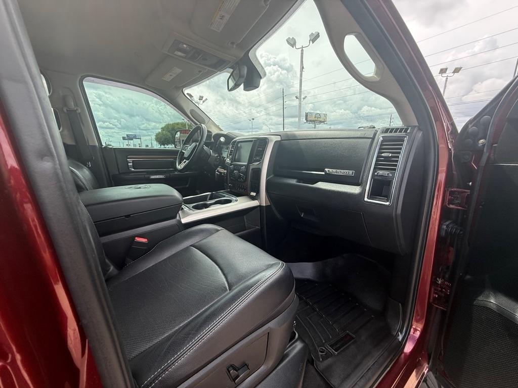 RAM 2500 Laramie 4x4 Crew Cab 6'4" Box 2017