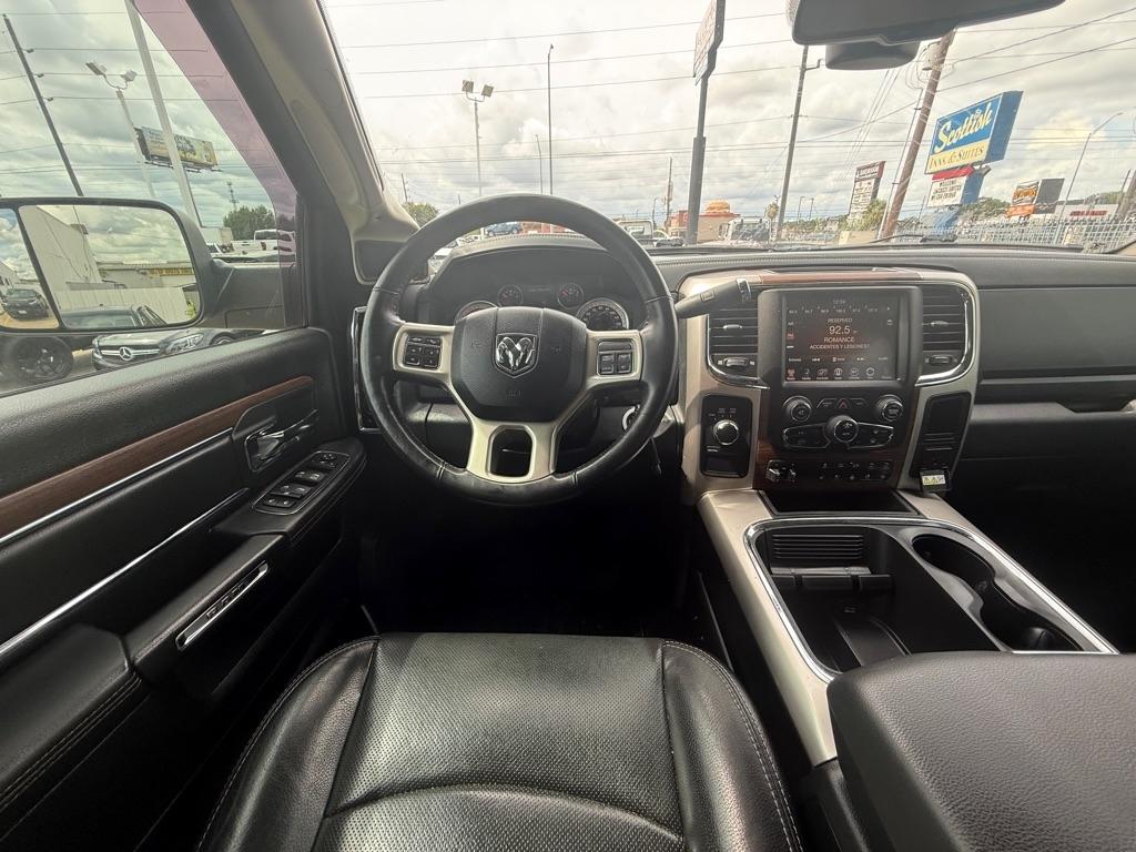 RAM 2500 Laramie 4x4 Crew Cab 6'4" Box 2017