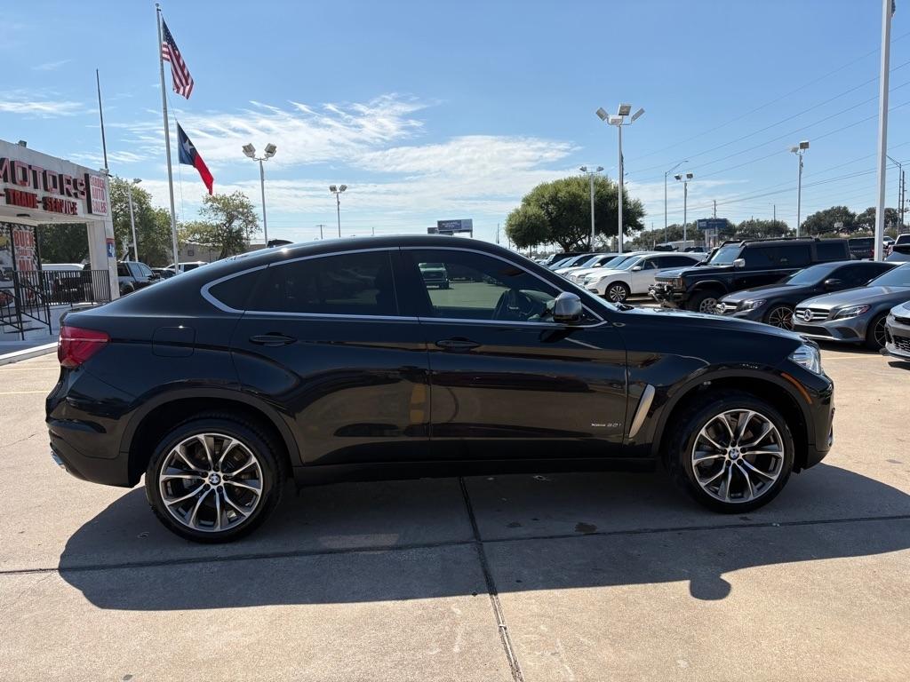 BMW X6 xDrive50i Sports Activity Coupe 2017