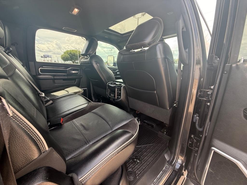 RAM 2500 Laramie 4x4 Crew Cab 6'4" Box 2020
