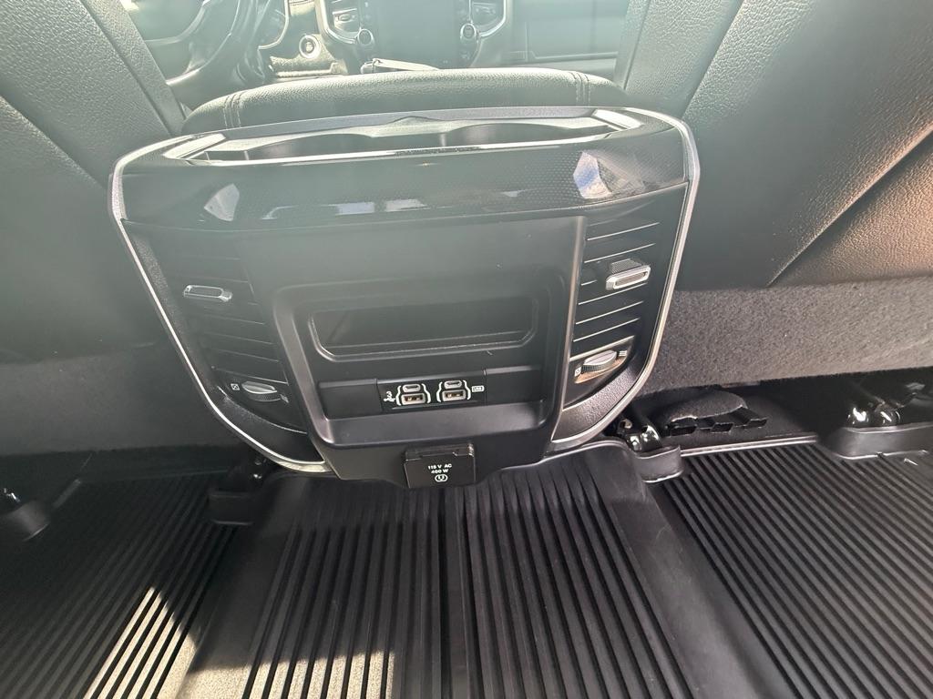 RAM 2500 Laramie 4x4 Crew Cab 6'4" Box 2020