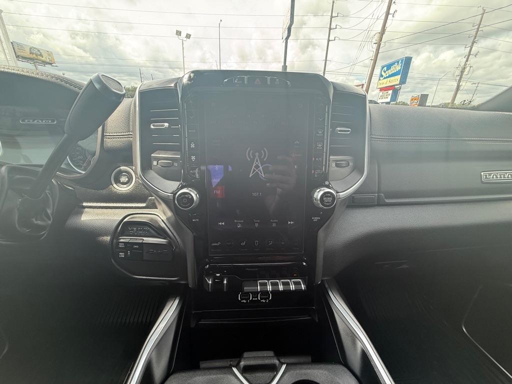 RAM 2500 Laramie 4x4 Crew Cab 6'4" Box 2020