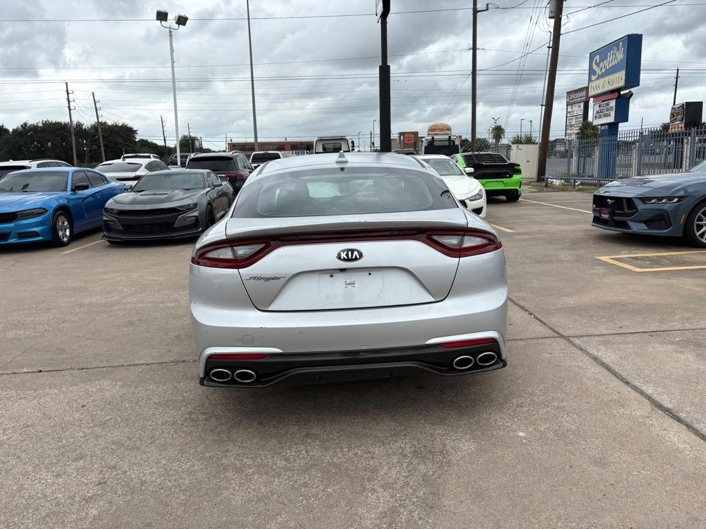 Kia Stinger Premium RWD 2018