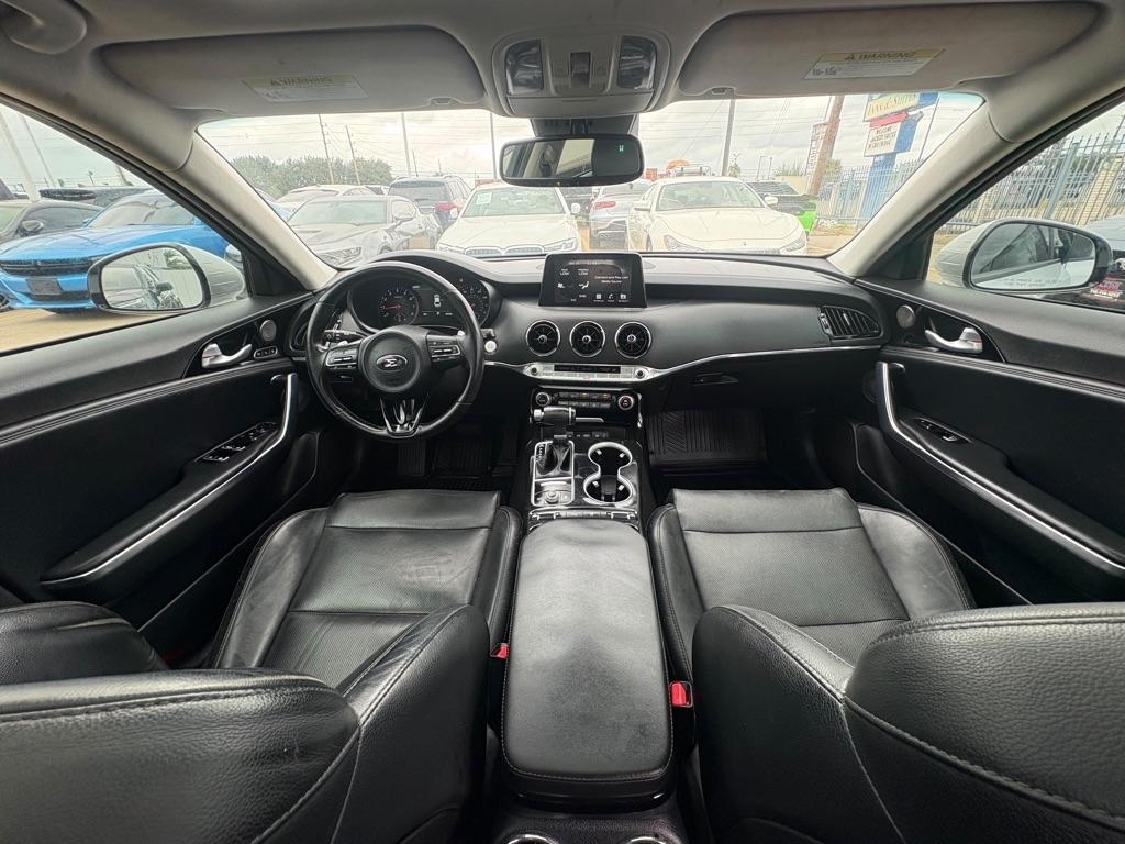 Kia Stinger Premium RWD 2018