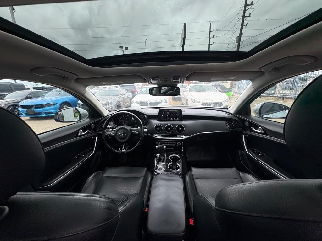 Kia Stinger Premium RWD 2018