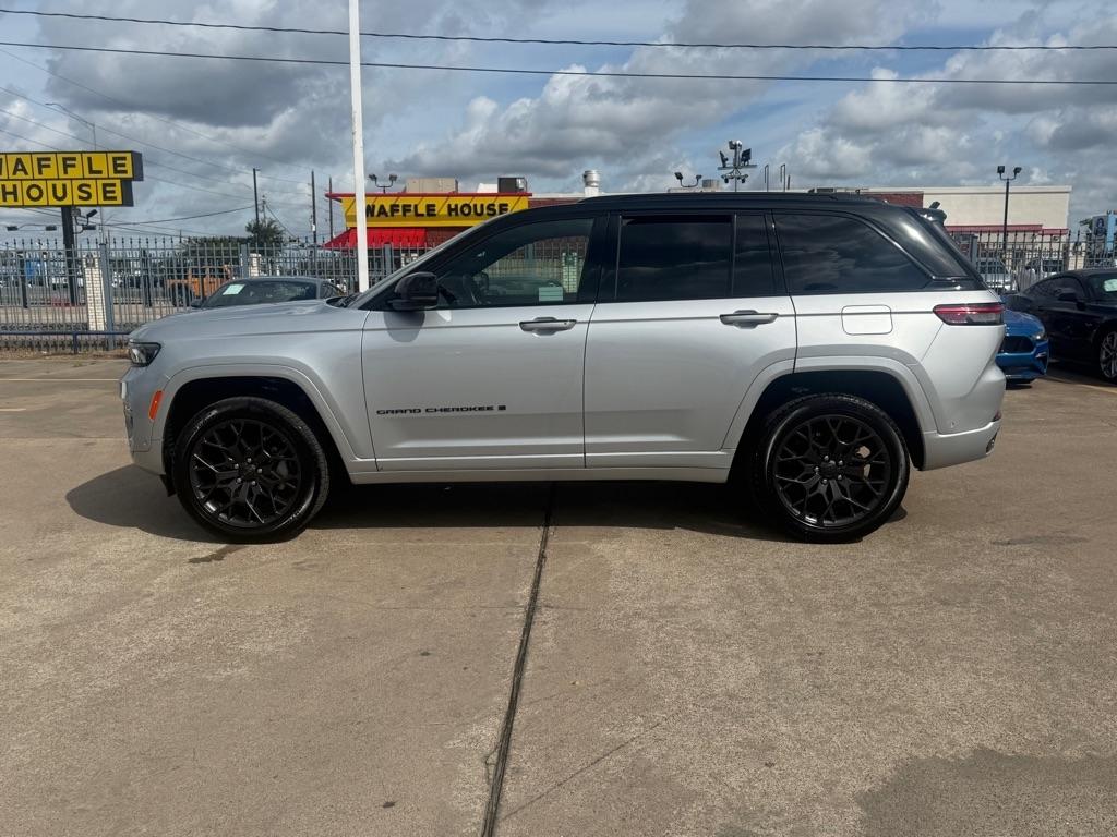 Jeep Grand Cherokee Summit 4WD 2025