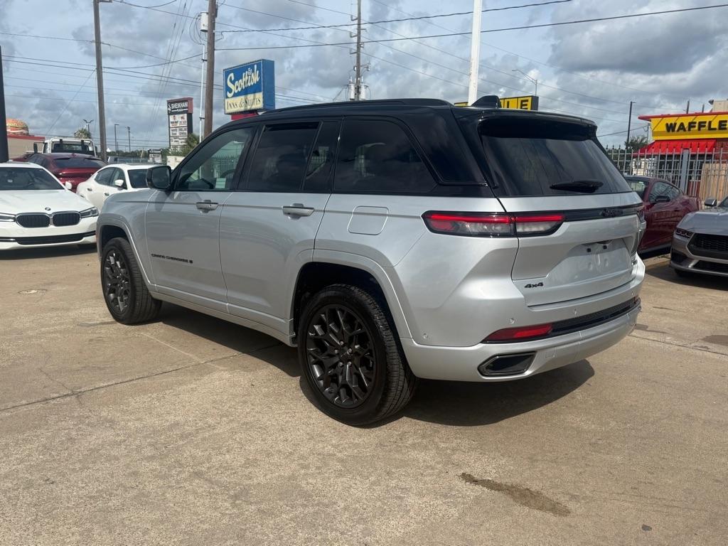Jeep Grand Cherokee Summit 4WD 2025