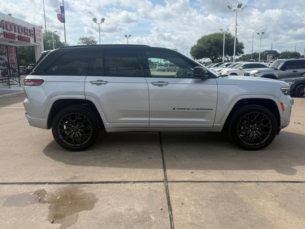 Jeep Grand Cherokee Summit 4WD 2025