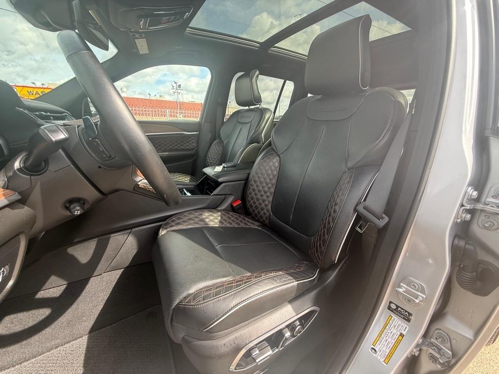 Jeep Grand Cherokee Summit 4WD 2025