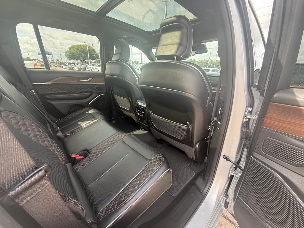 Jeep Grand Cherokee Summit 4WD 2025