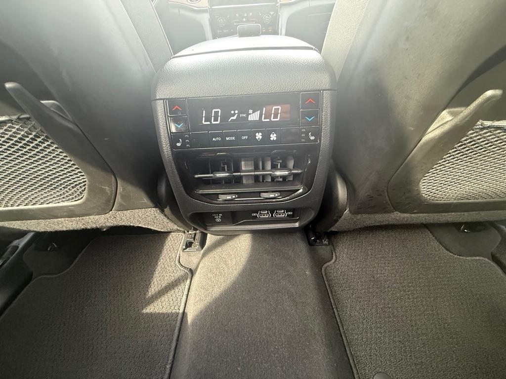 Jeep Grand Cherokee Summit 4WD 2025