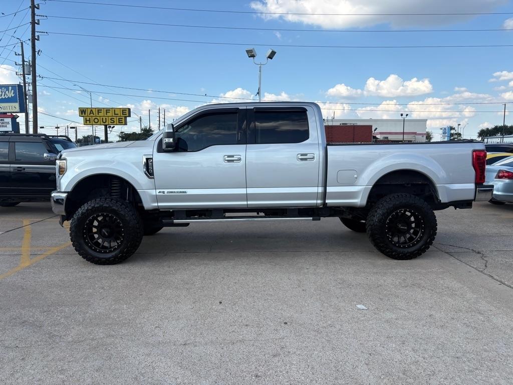 Ford F-250 SD Lariat Crew Cab 4WD 2018