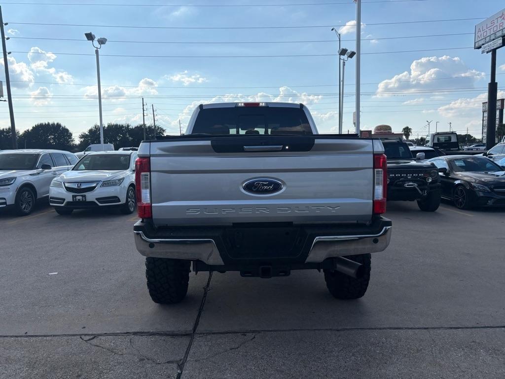 Ford F-250 SD Lariat Crew Cab 4WD 2018