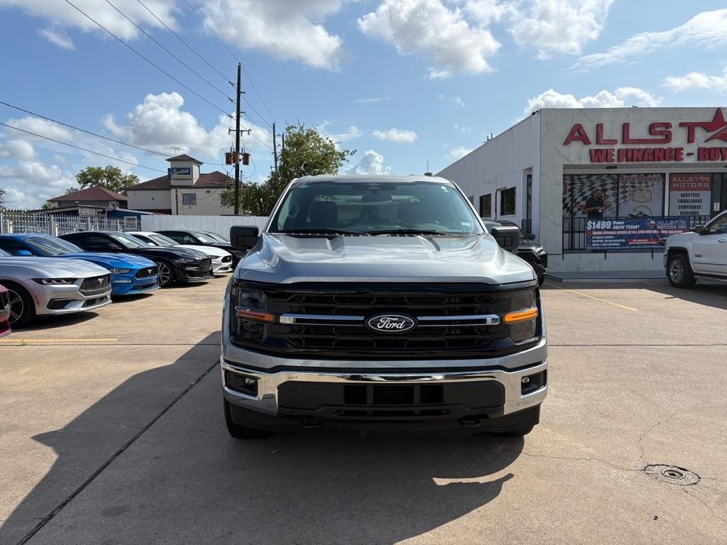 Ford F-150 XLT SuperCrew 4WD 2025