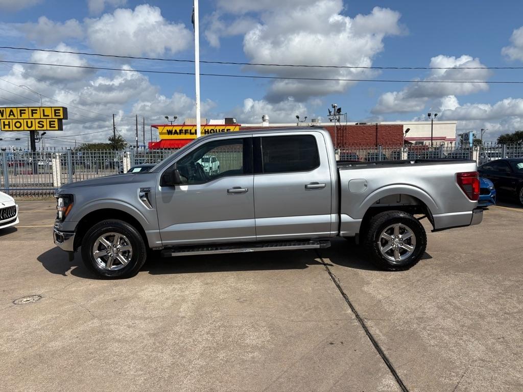 Ford F-150 XLT SuperCrew 4WD 2025