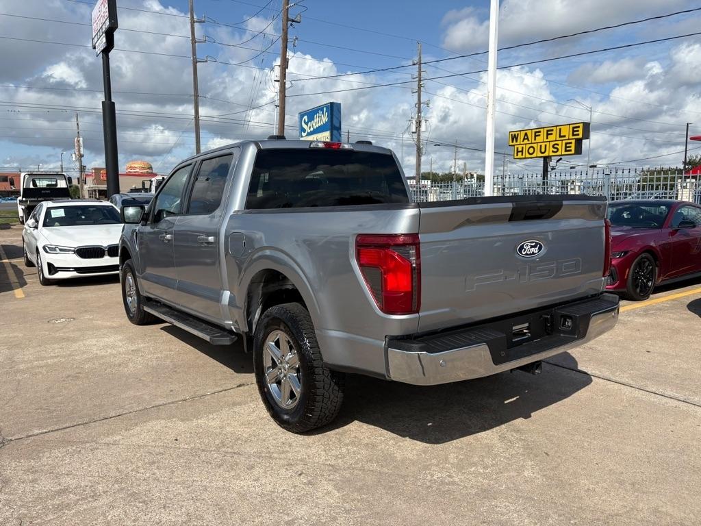Ford F-150 XLT SuperCrew 4WD 2025