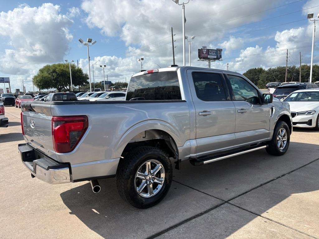 Ford F-150 XLT SuperCrew 4WD 2025