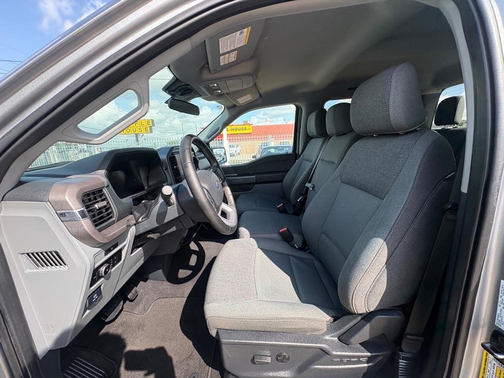 Ford F-150 XLT SuperCrew 4WD 2025