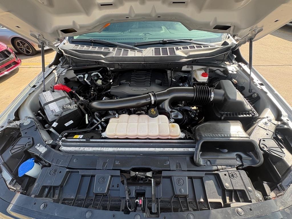 Ford F-150 XLT SuperCrew 4WD 2025