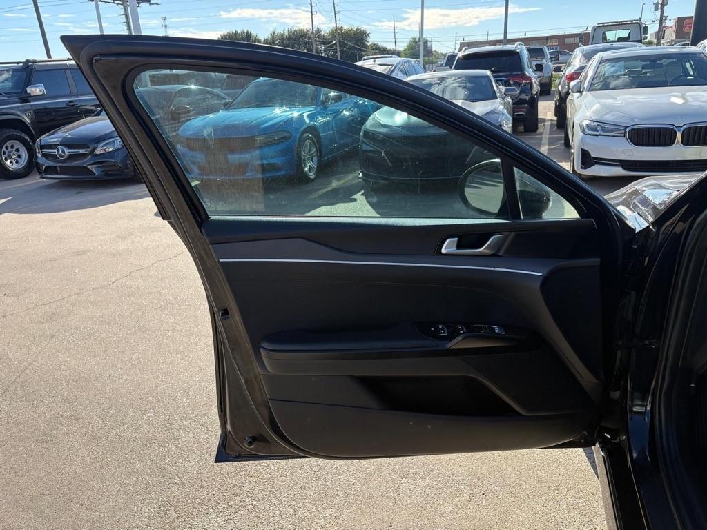 Kia K5 LXS 2021