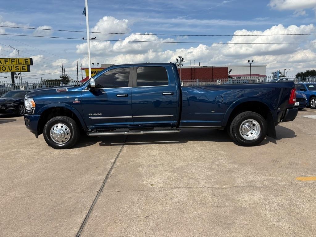 RAM 3500 Limited 4x4 Crew Cab 8' Box 2021