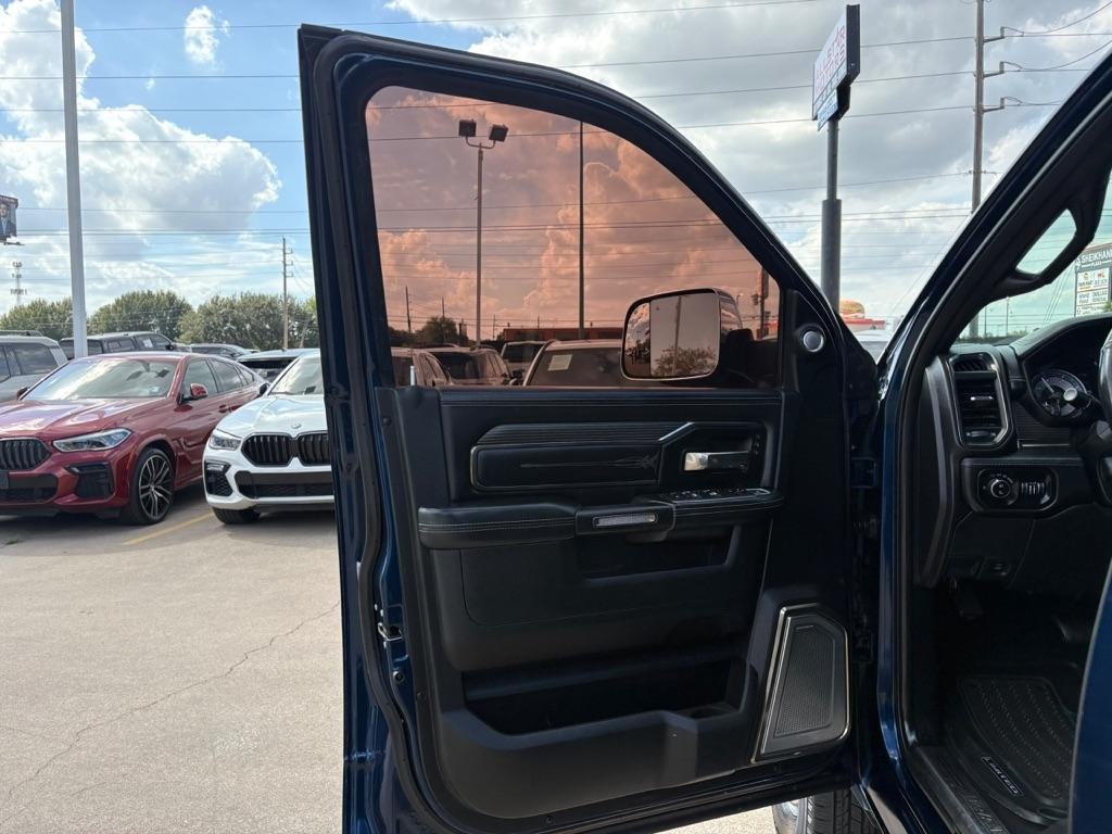 RAM 3500 Limited 4x4 Crew Cab 8' Box 2021
