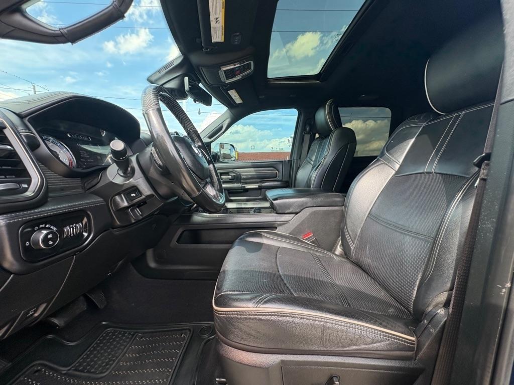 RAM 3500 Limited 4x4 Crew Cab 8' Box 2021