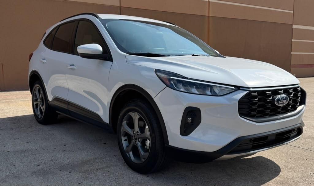 2025 Ford Escape ST-Line Select AWD