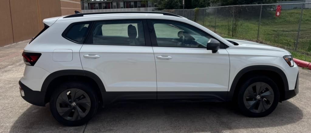 Volkswagen Taos S 2025