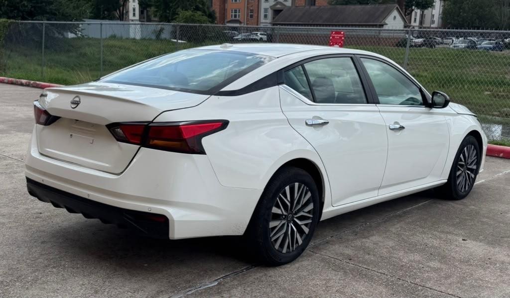 Nissan Altima 2.5 SV 2025