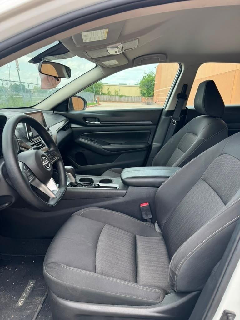 Nissan Altima 2.5 SV 2025