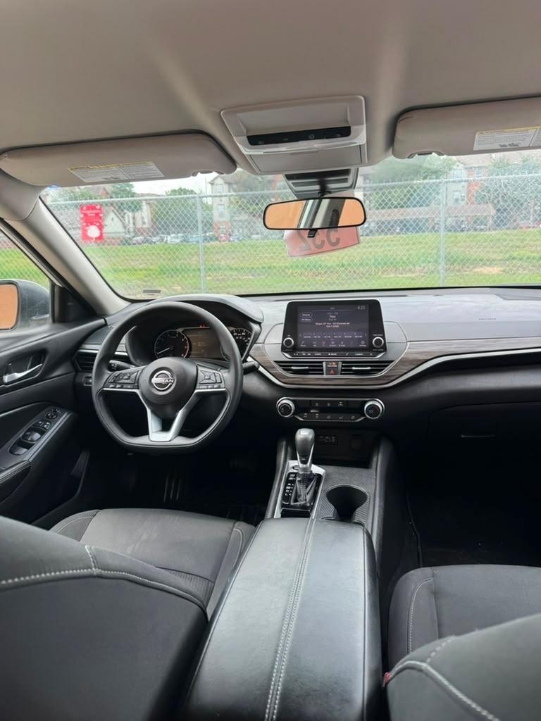 Nissan Altima 2.5 SV 2025