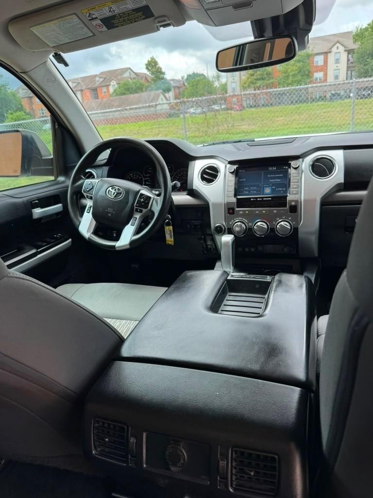 Toyota Tundra SR5 5.7L V8 CrewMax 4WD 2020