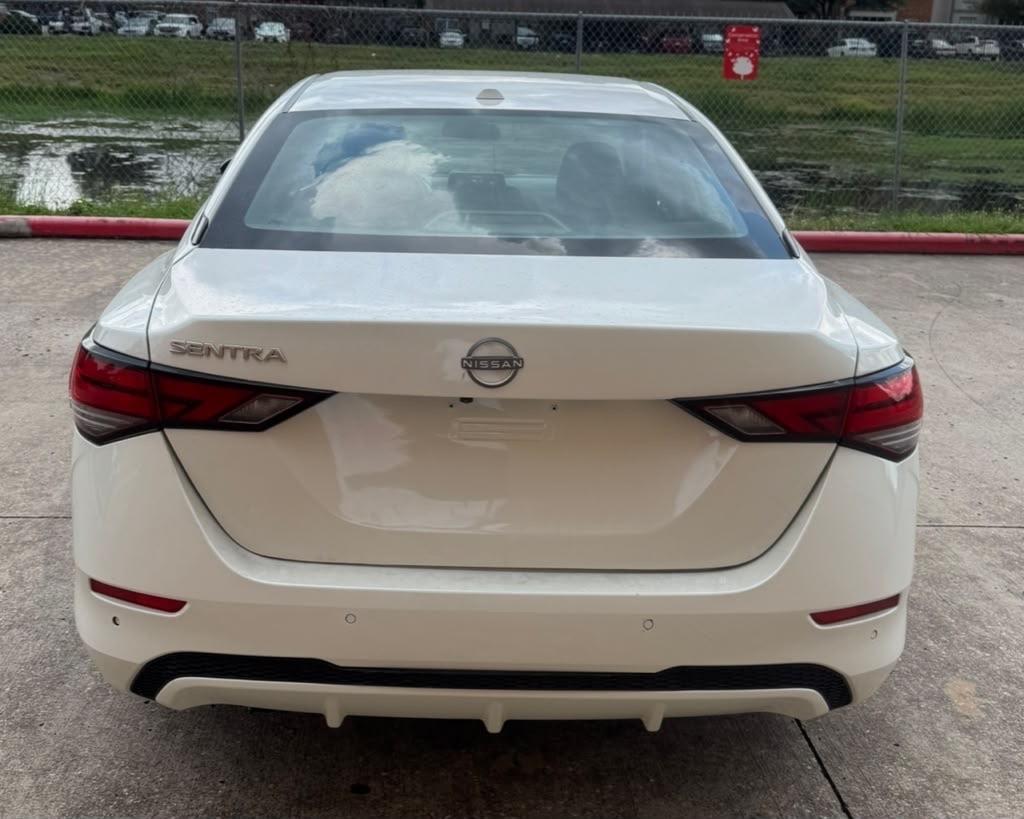 Nissan Sentra SV 2024