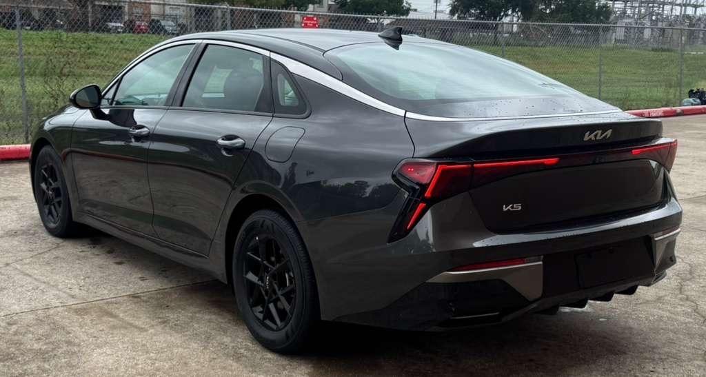 Kia K5 LXS 2026