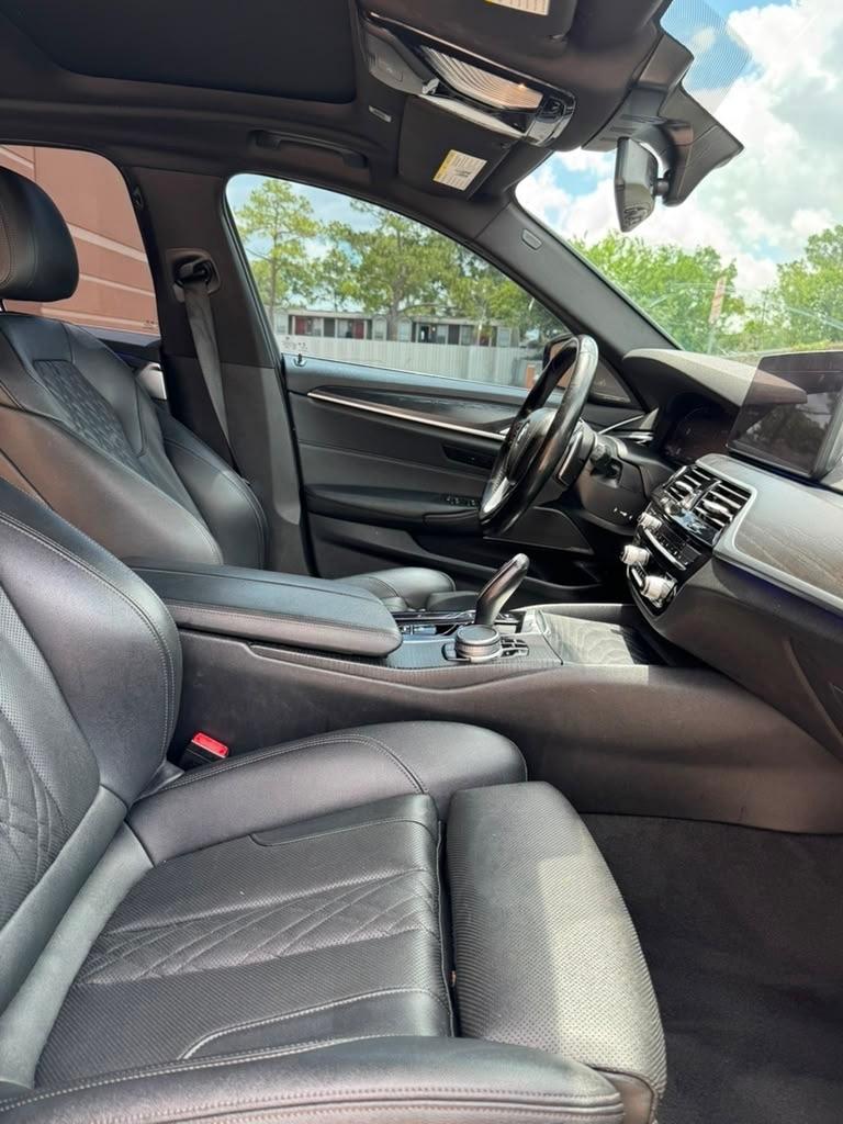 BMW 5-Series 530i 2022